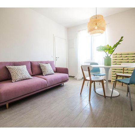 Apartment Sur La Plage Подстрана Экстерьер фото