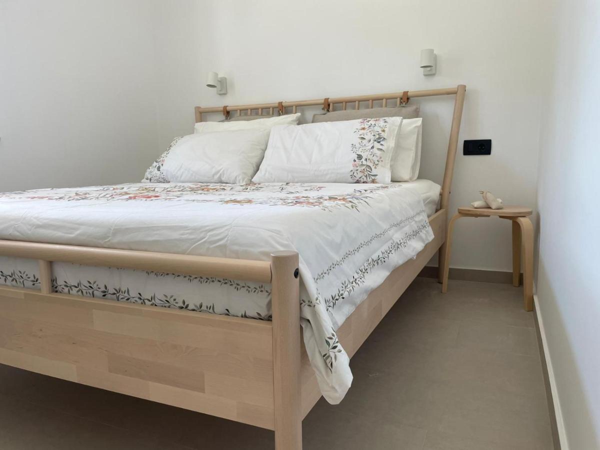 Apartment Sur La Plage Подстрана Экстерьер фото