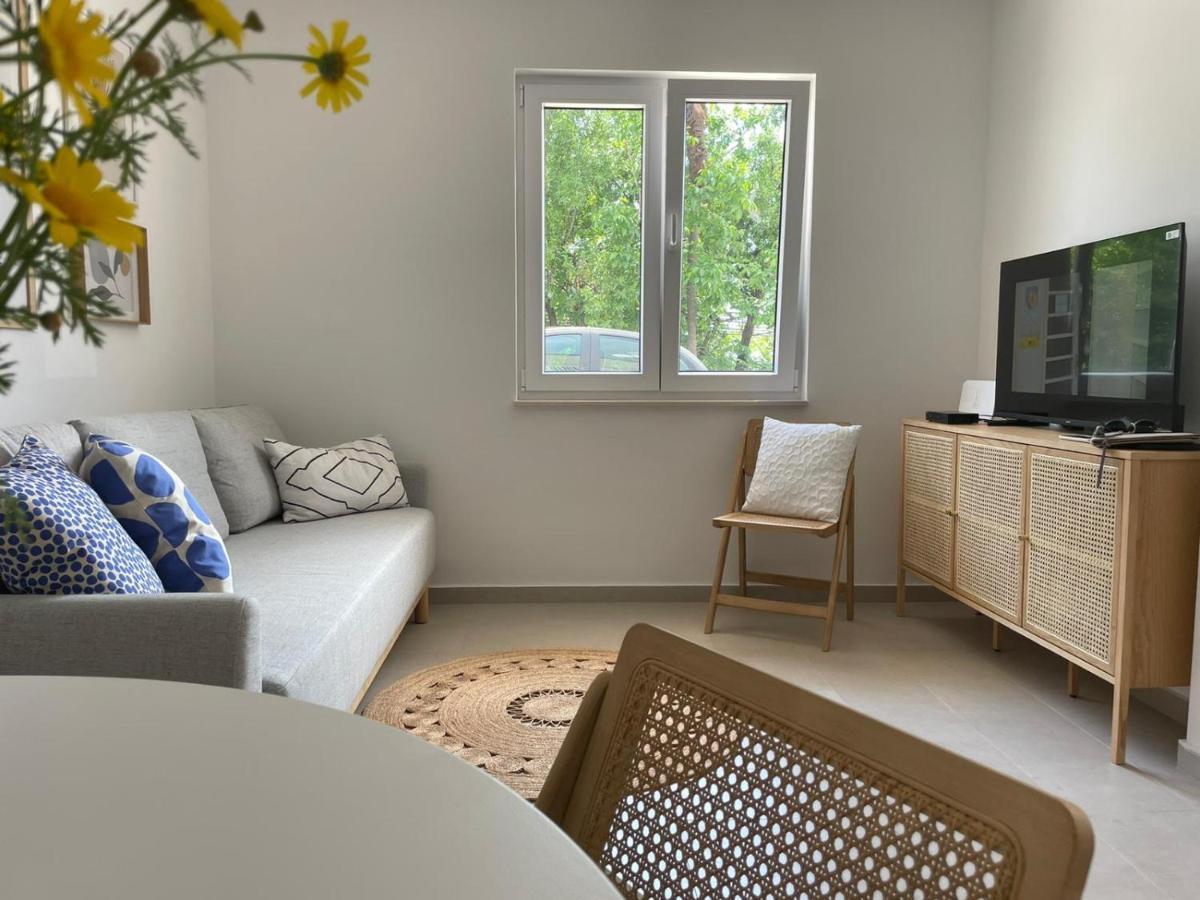 Apartment Sur La Plage Подстрана Экстерьер фото