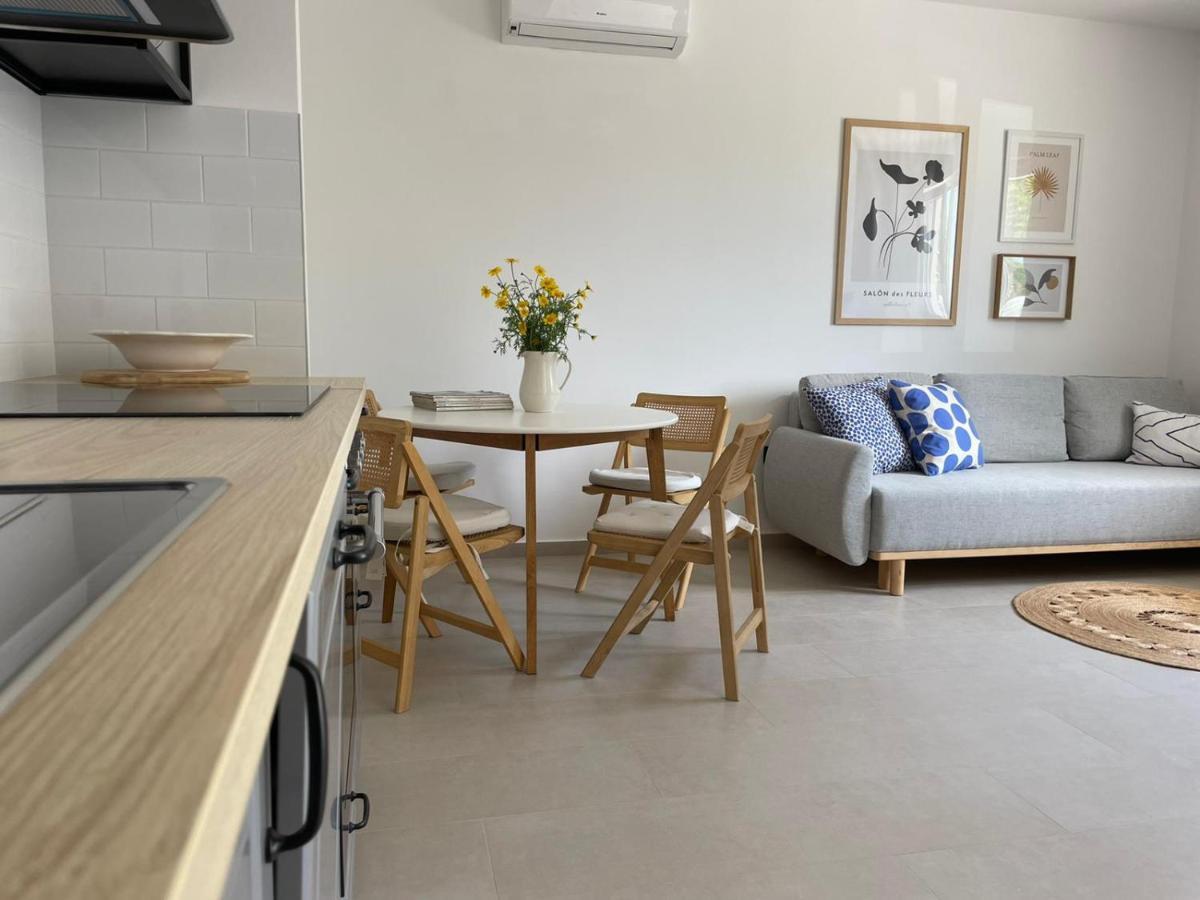 Apartment Sur La Plage Подстрана Экстерьер фото