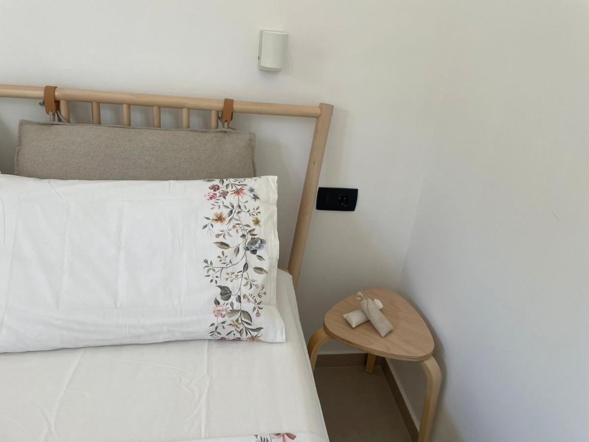 Apartment Sur La Plage Подстрана Экстерьер фото