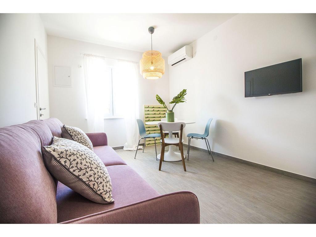 Apartment Sur La Plage Подстрана Экстерьер фото