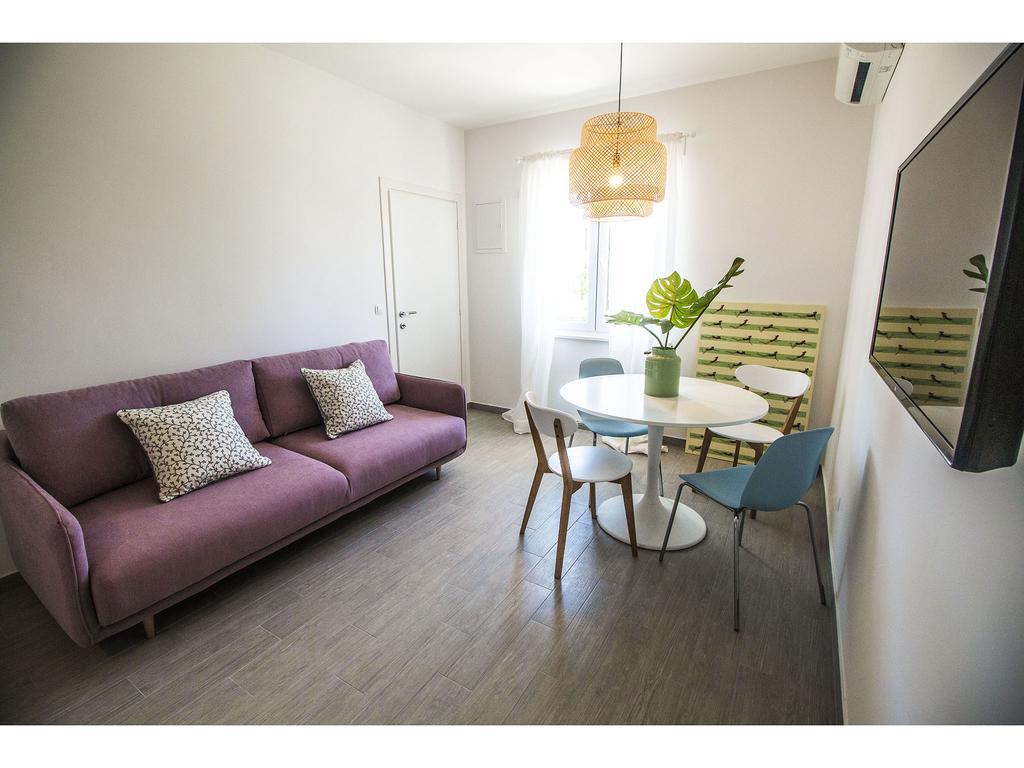 Apartment Sur La Plage Подстрана Экстерьер фото
